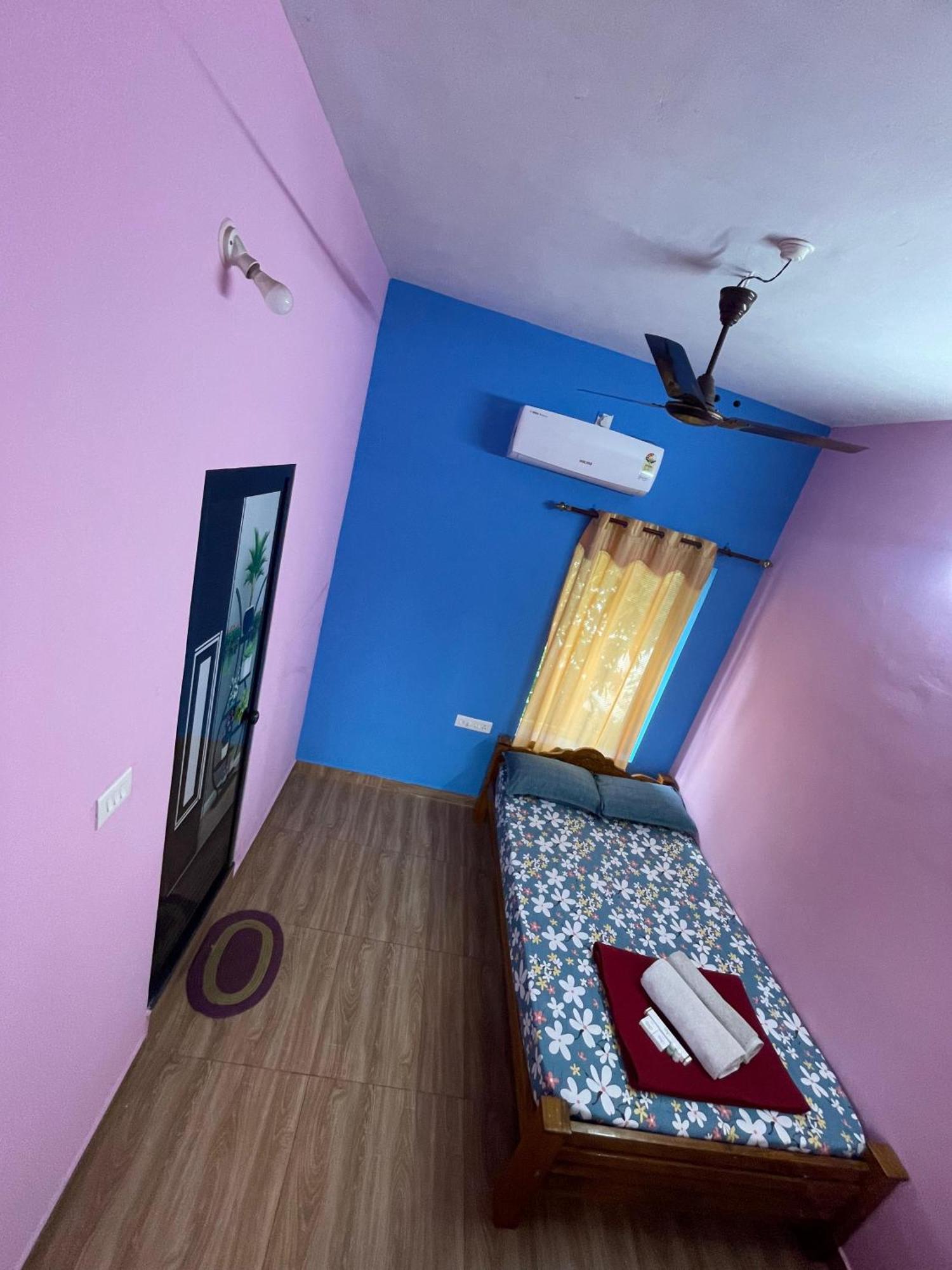 Hostelexp, Varkala - A Beach Town Hostel Eksteriør bilde