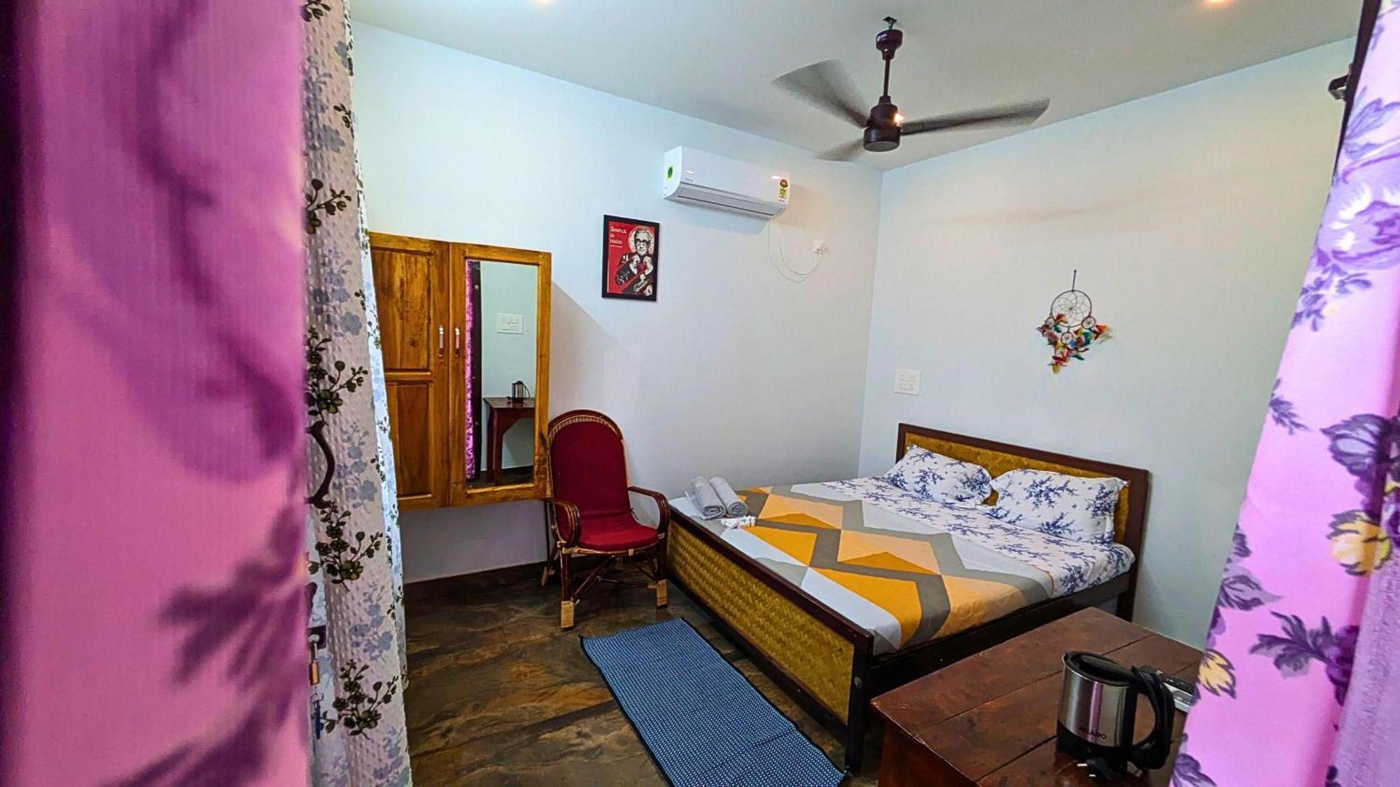 Hostelexp, Varkala - A Beach Town Hostel Eksteriør bilde